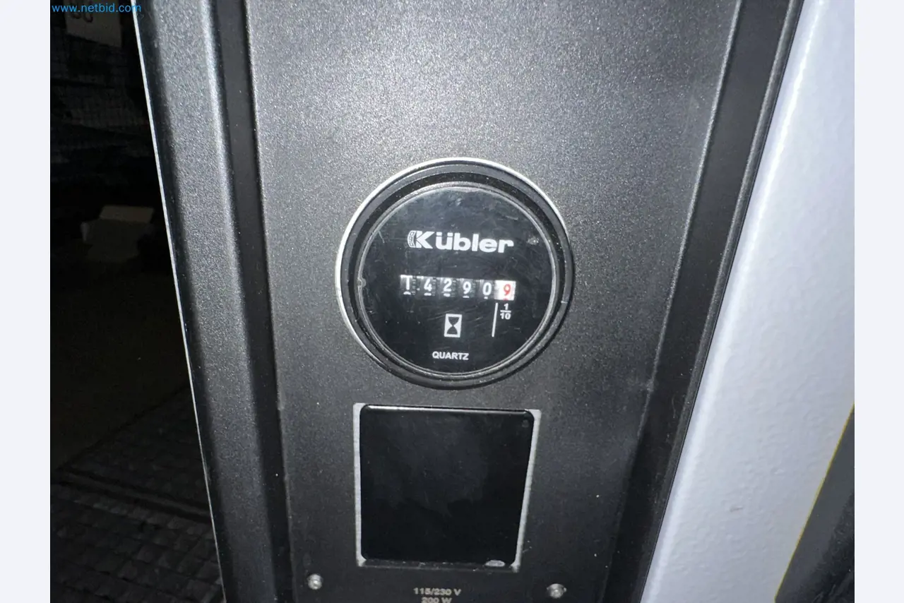 Well-maintained injection molding machines from Swiss production-7