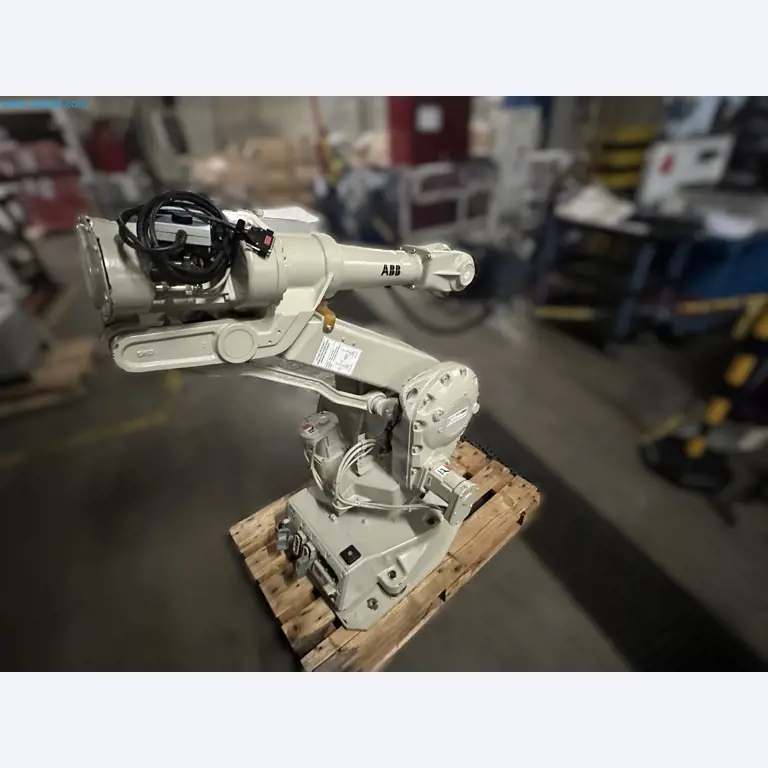 Well-maintained injection molding machines from Swiss production-1