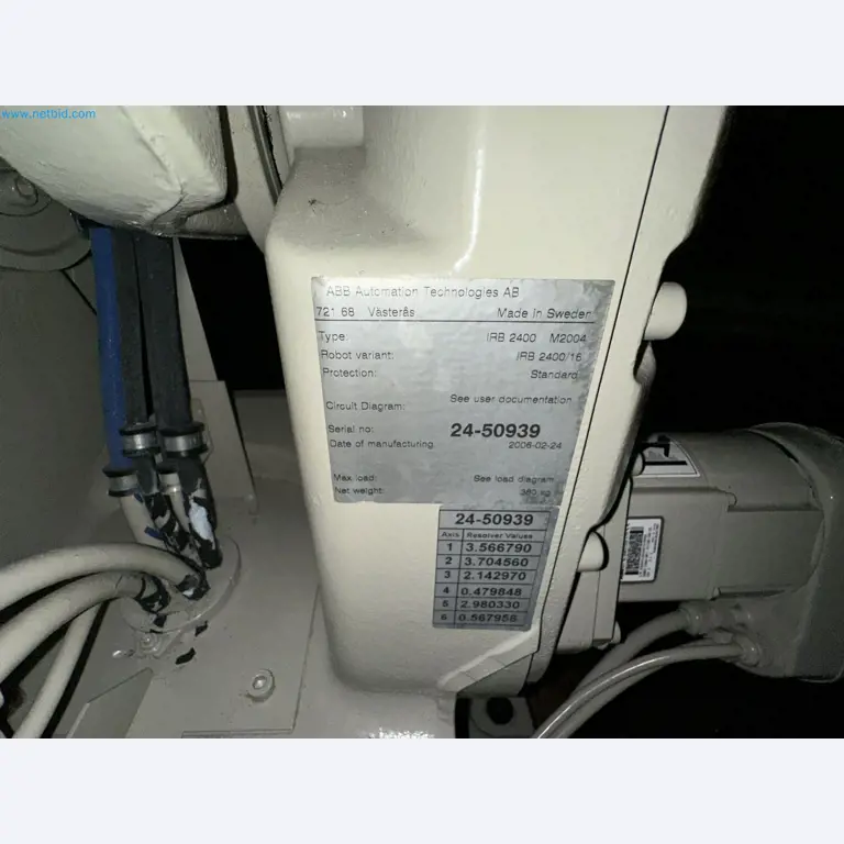 Well-maintained injection molding machines from Swiss production-3