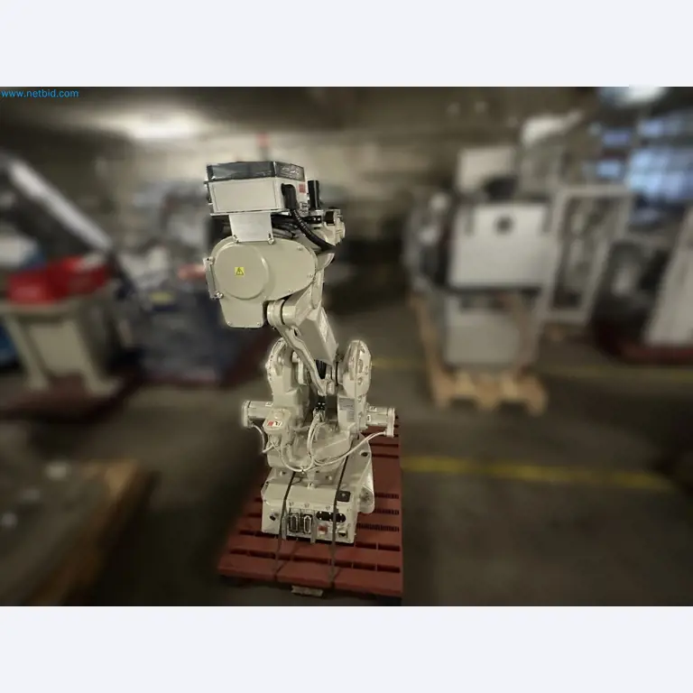 Well-maintained injection molding machines from Swiss production-1