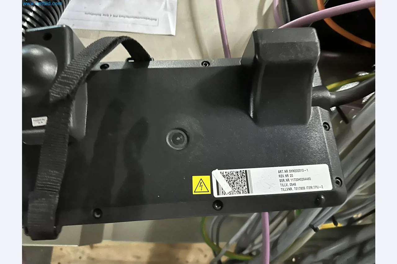 Well-maintained injection molding machines from Swiss production-7