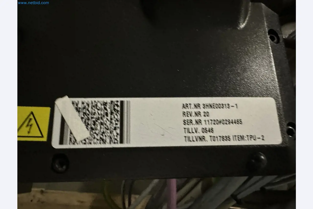 Well-maintained injection molding machines from Swiss production-8