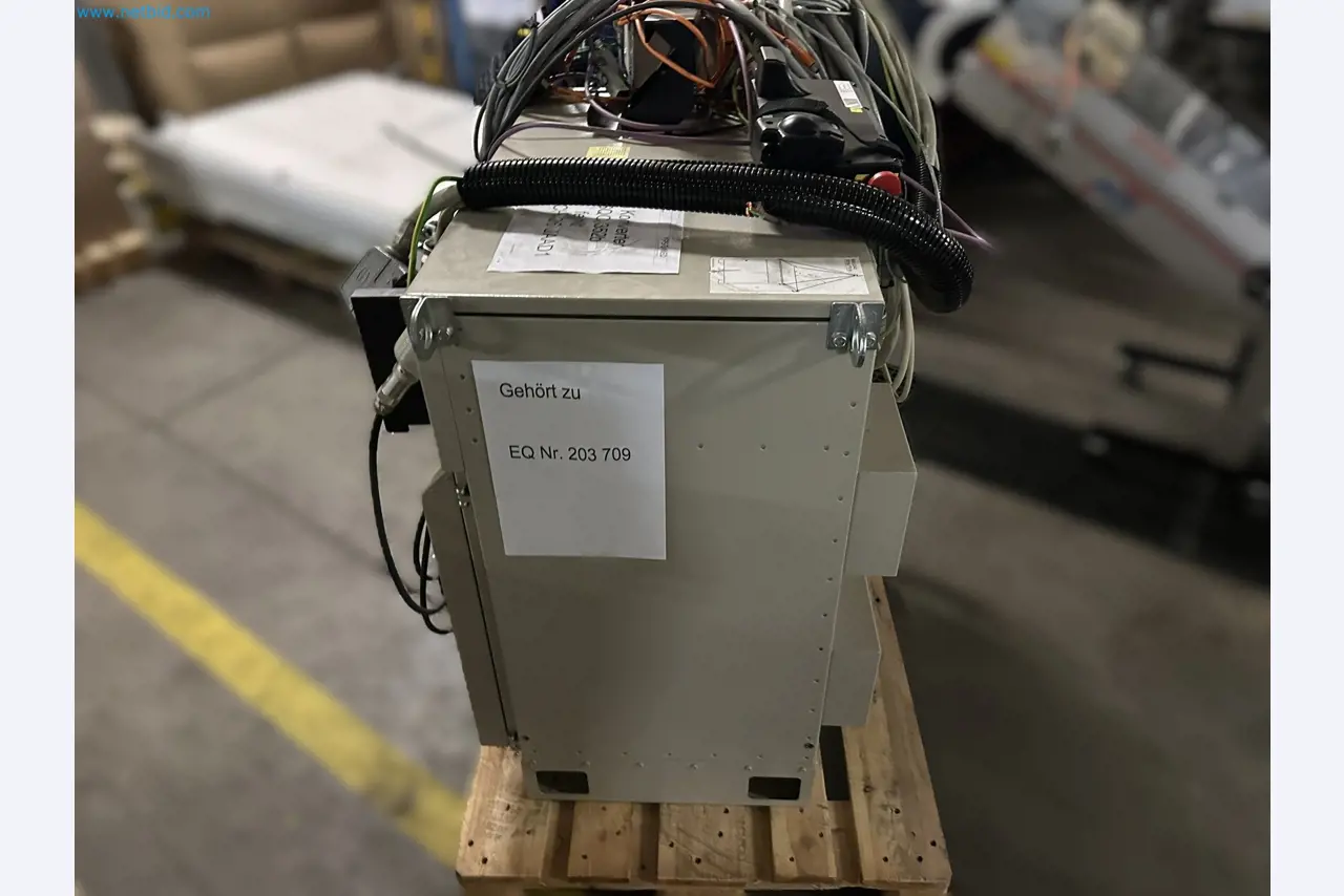 Well-maintained injection molding machines from Swiss production-9