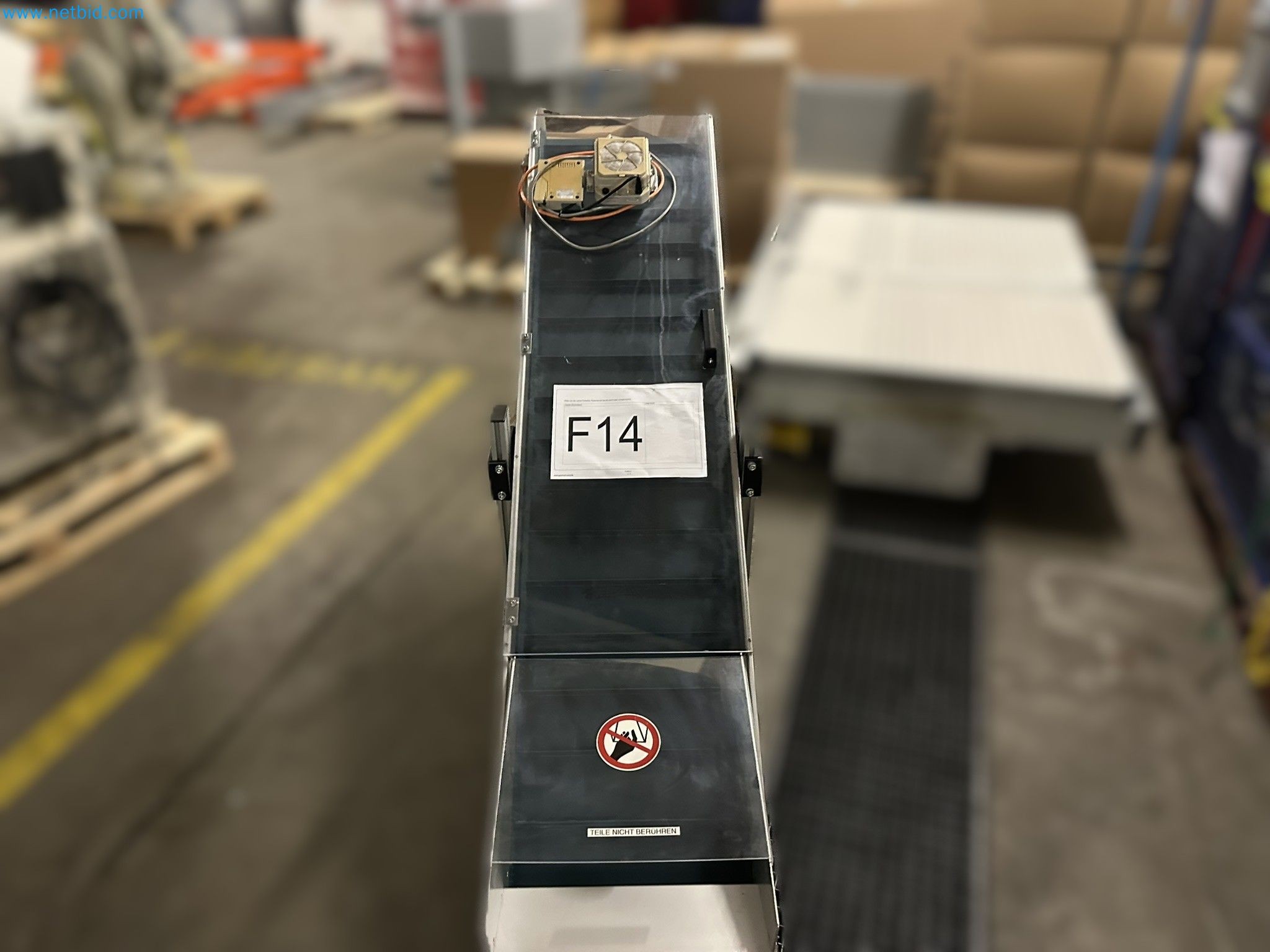 Well-maintained injection molding machines from Swiss production-2