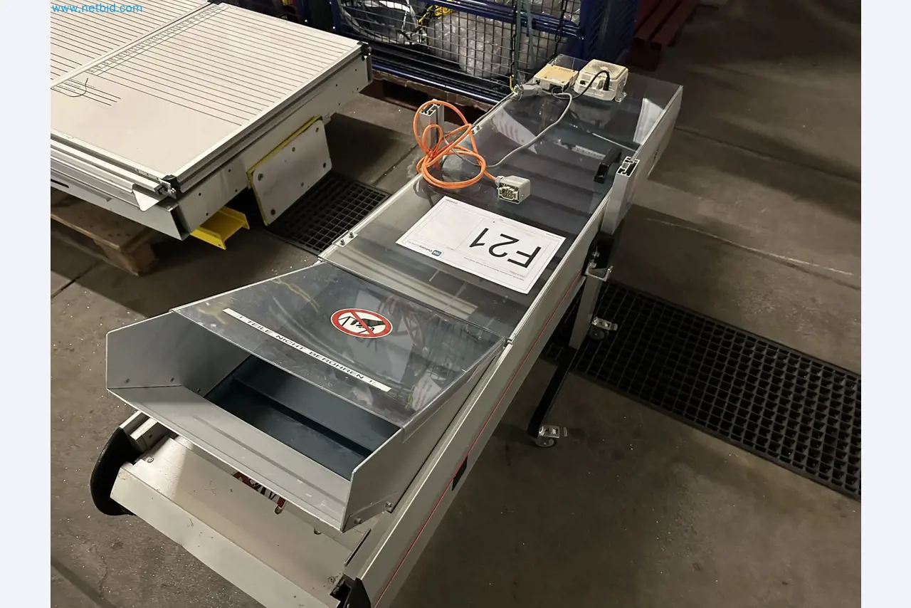 Well-maintained injection molding machines from Swiss production-2