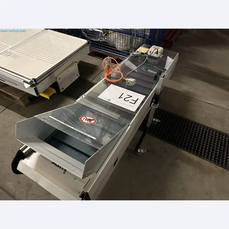 Well-maintained injection molding machines from Swiss production-2