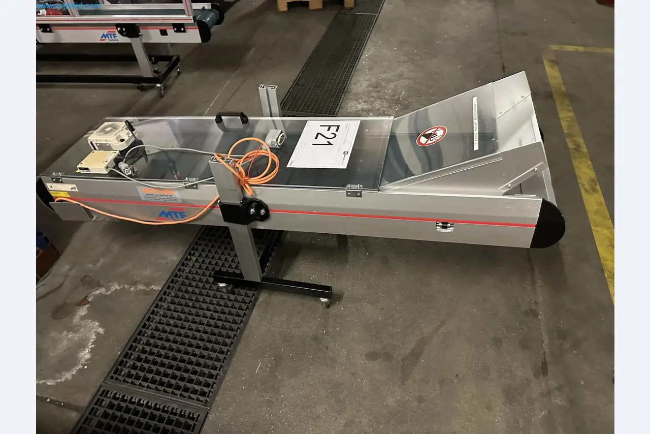 Well-maintained injection molding machines from Swiss production-3