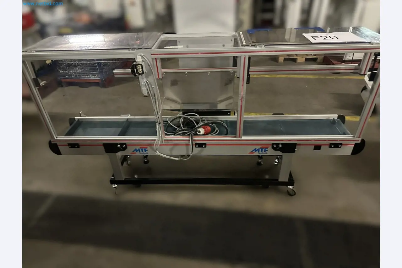 Well-maintained injection molding machines from Swiss production-3