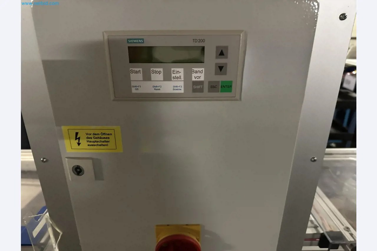 Well-maintained injection molding machines from Swiss production-4