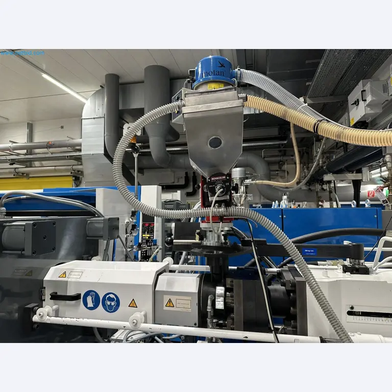 Well-maintained injection molding machines from Swiss production-12
