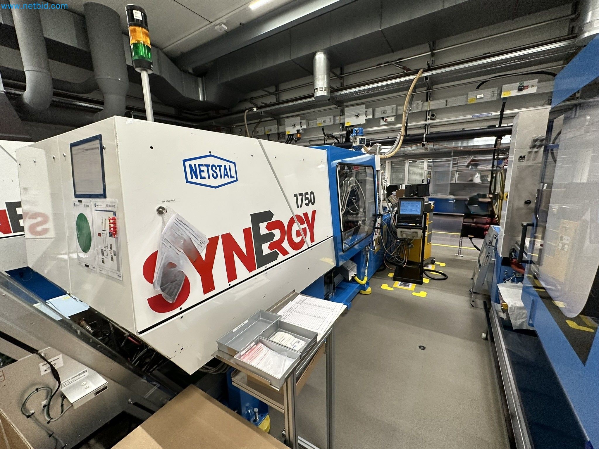 Well-maintained injection molding machines from Swiss production-1