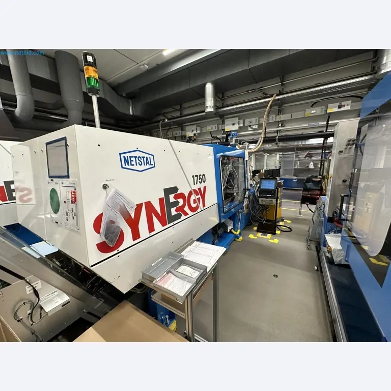 Well-maintained injection molding machines from Swiss production-1