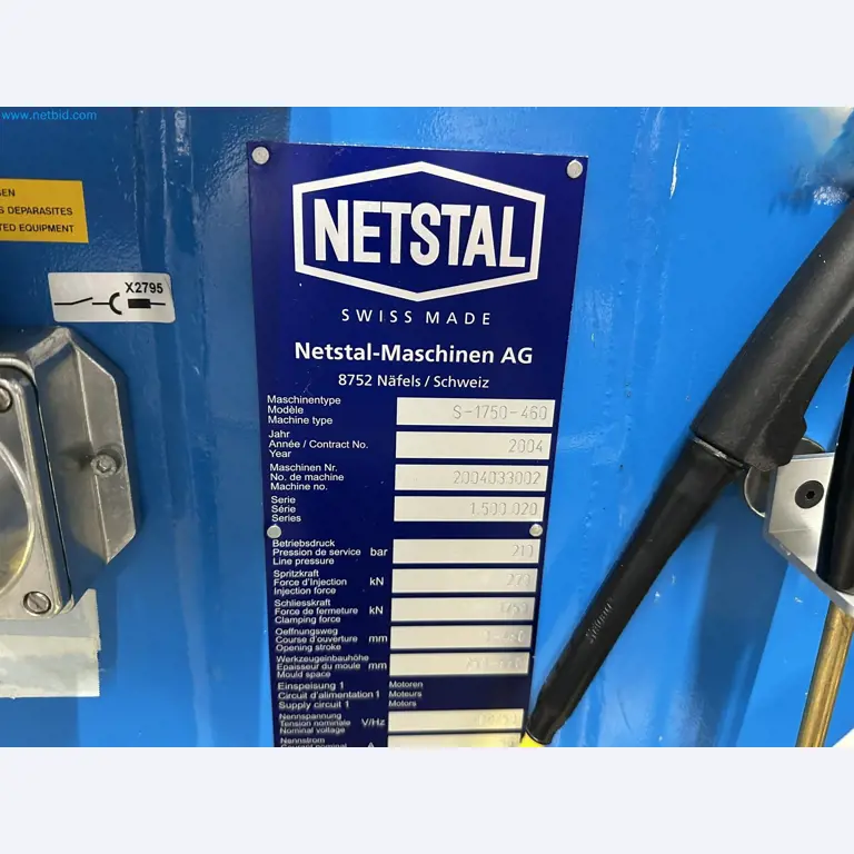 Well-maintained injection molding machines from Swiss production-9