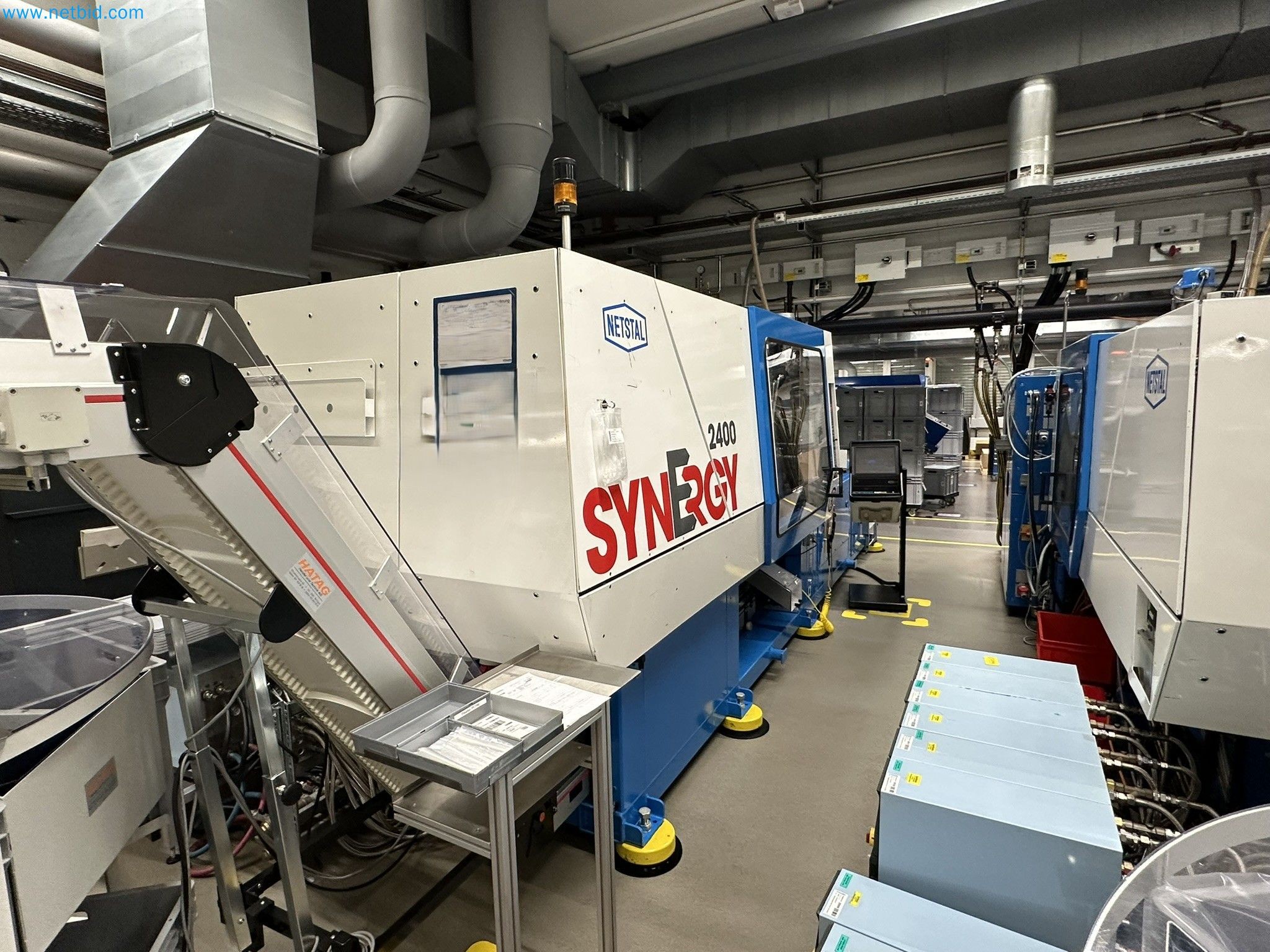 Well-maintained injection molding machines from Swiss production-1