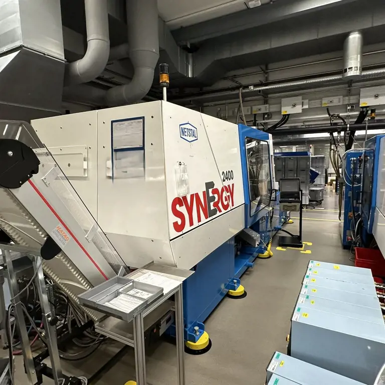 Injection molding machine Netstal Syn Energie 2400-460