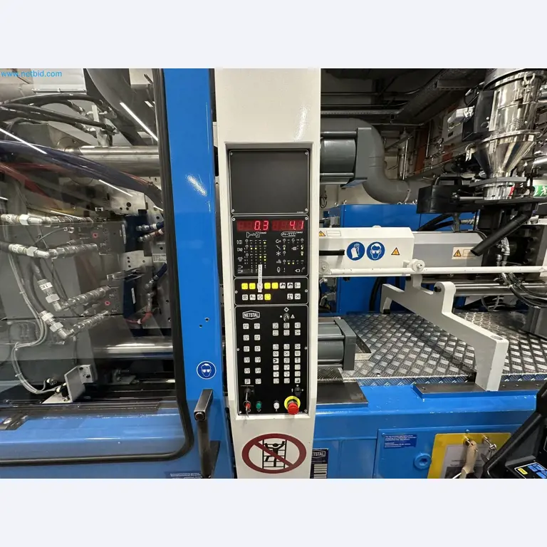 Well-maintained injection molding machines from Swiss production-4