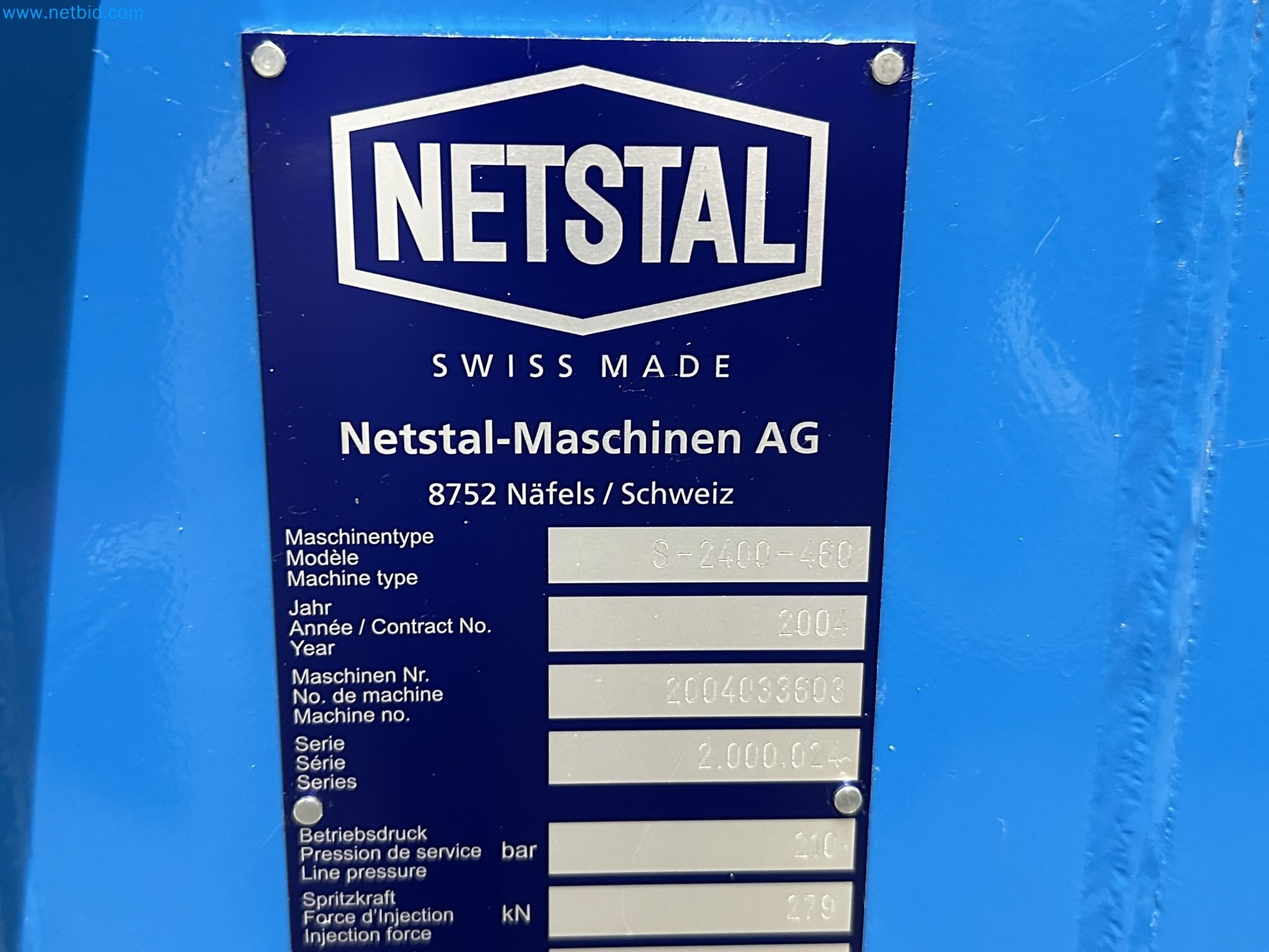 Well-maintained injection molding machines from Swiss production-6