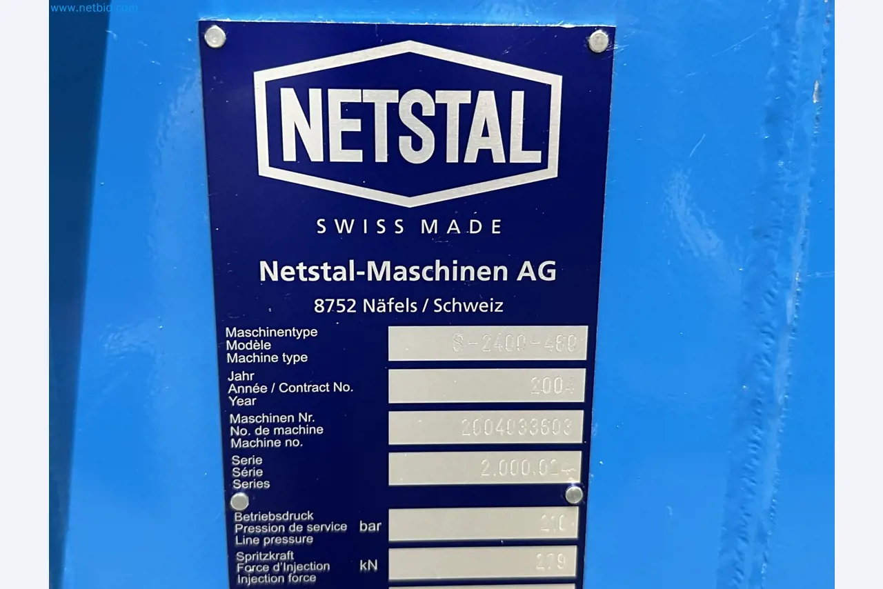 Well-maintained injection molding machines from Swiss production-6