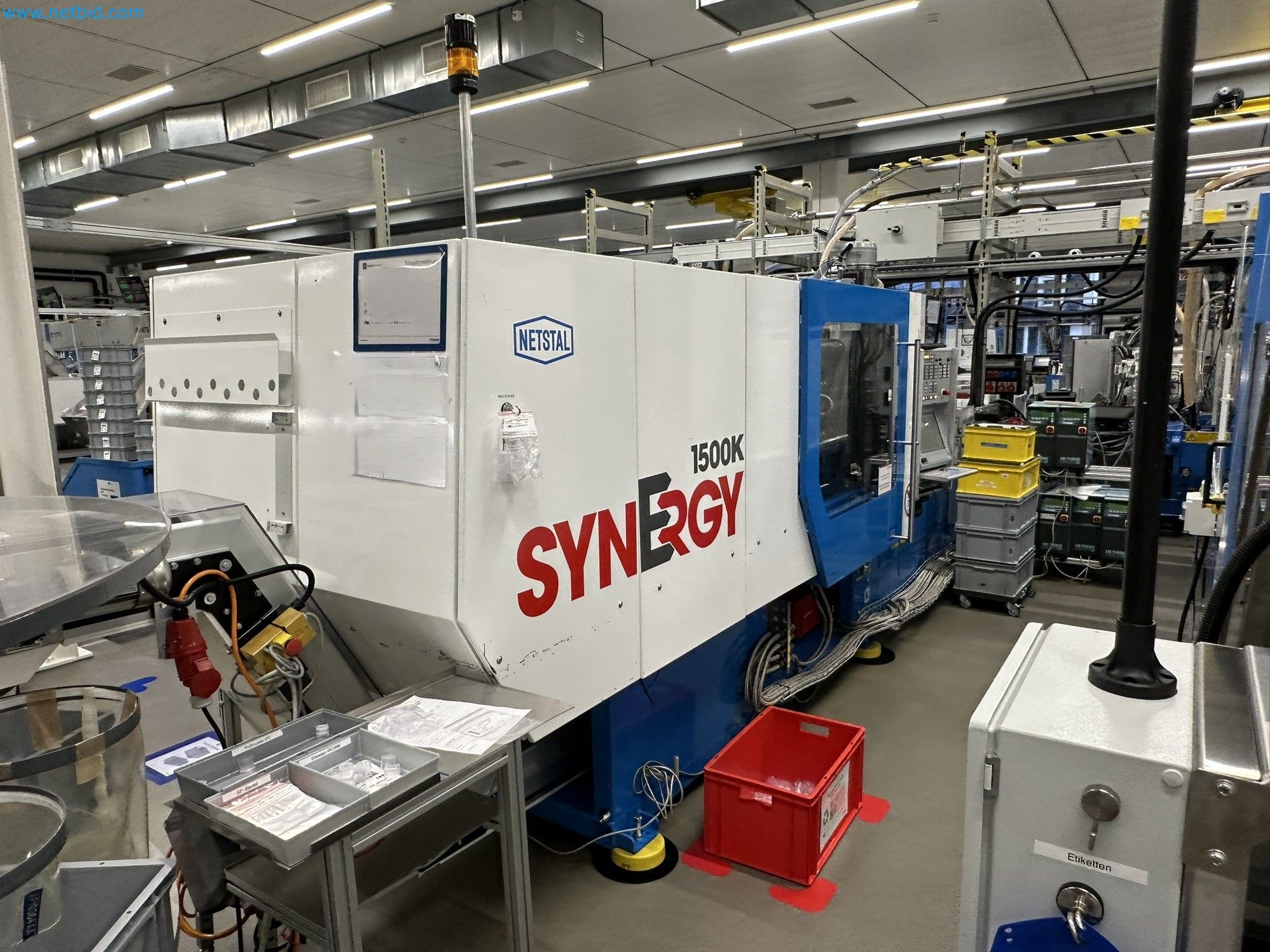 Well-maintained injection molding machines from Swiss production-1