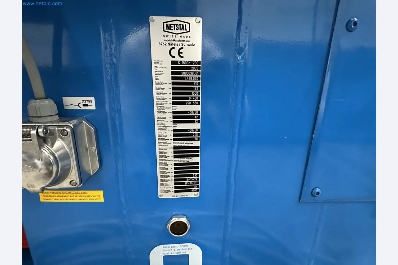 Well-maintained injection molding machines from Swiss production-6