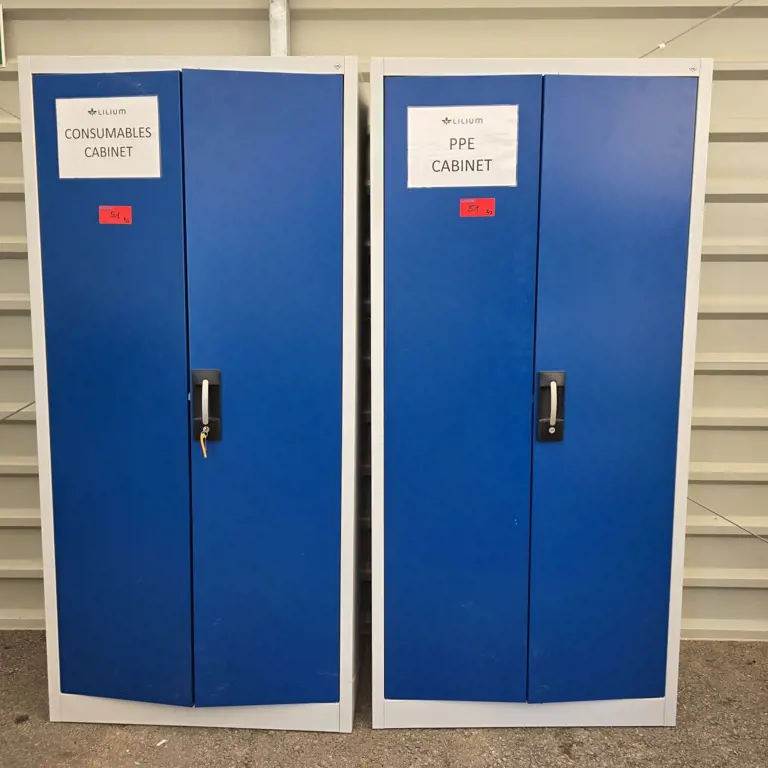 2 Szafki z zawartością CP MÖBELSYSTEME