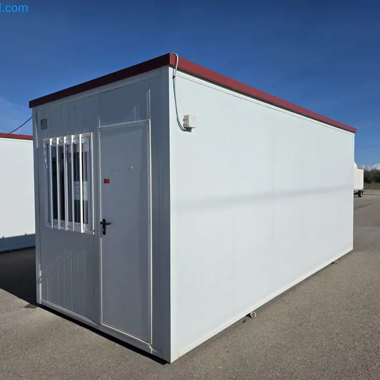 Prefabrikovaná kabina na staveništi AT MODULAR