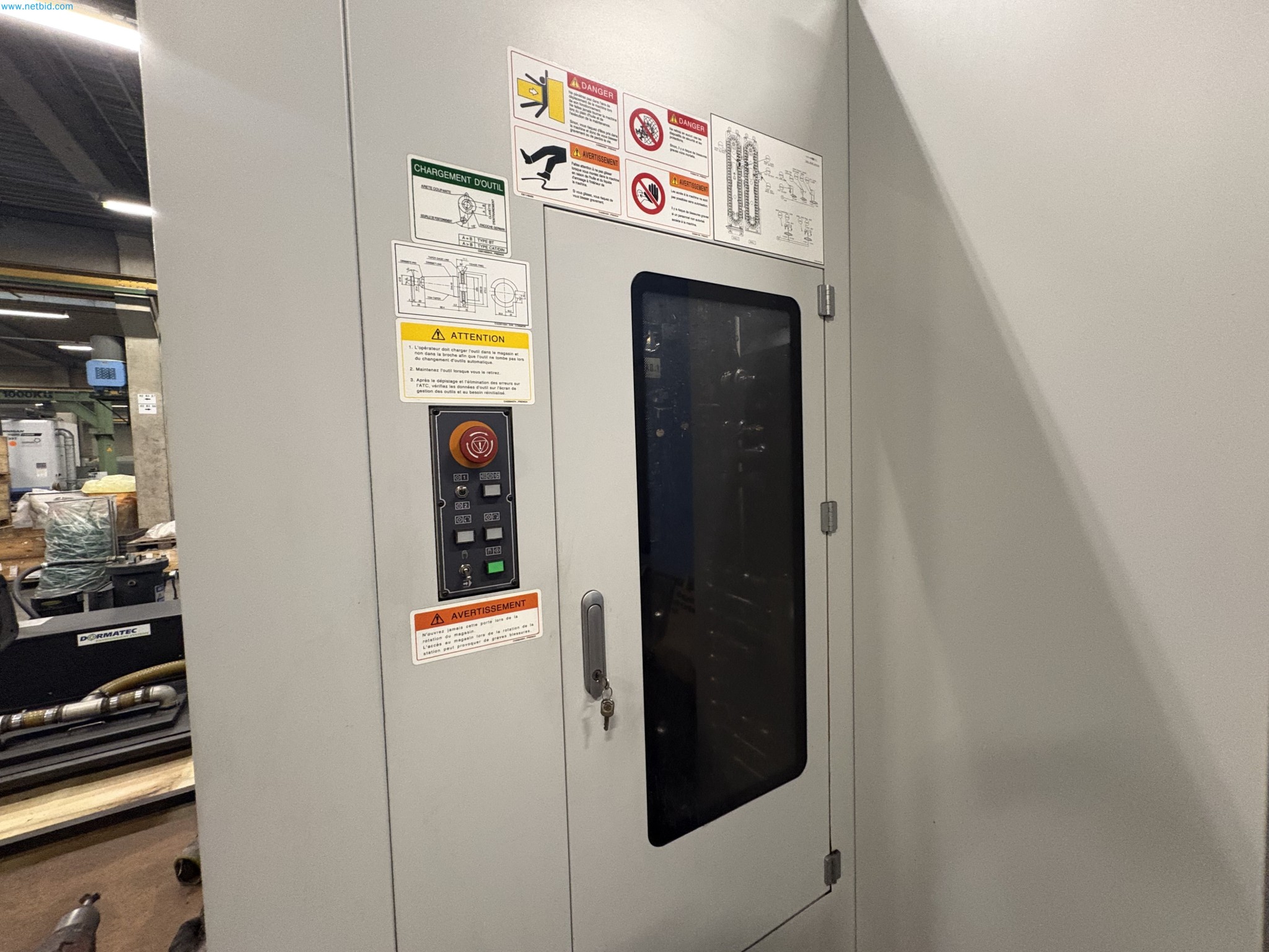 Metallbearbeitungsmaschinen aus der Umstrukturierung des Maschinenparks in Belgien-16