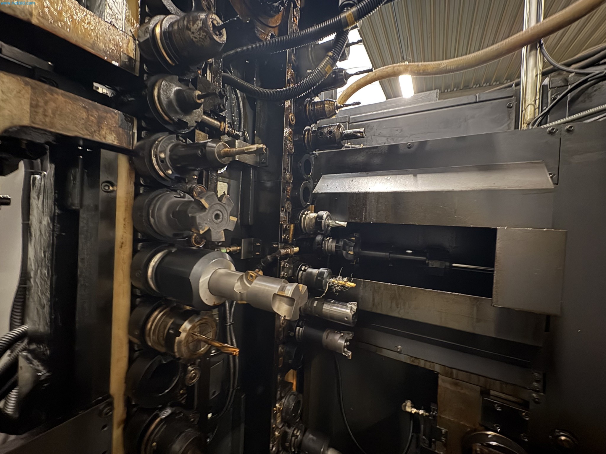 Metallbearbeitungsmaschinen aus der Umstrukturierung des Maschinenparks in Belgien-20