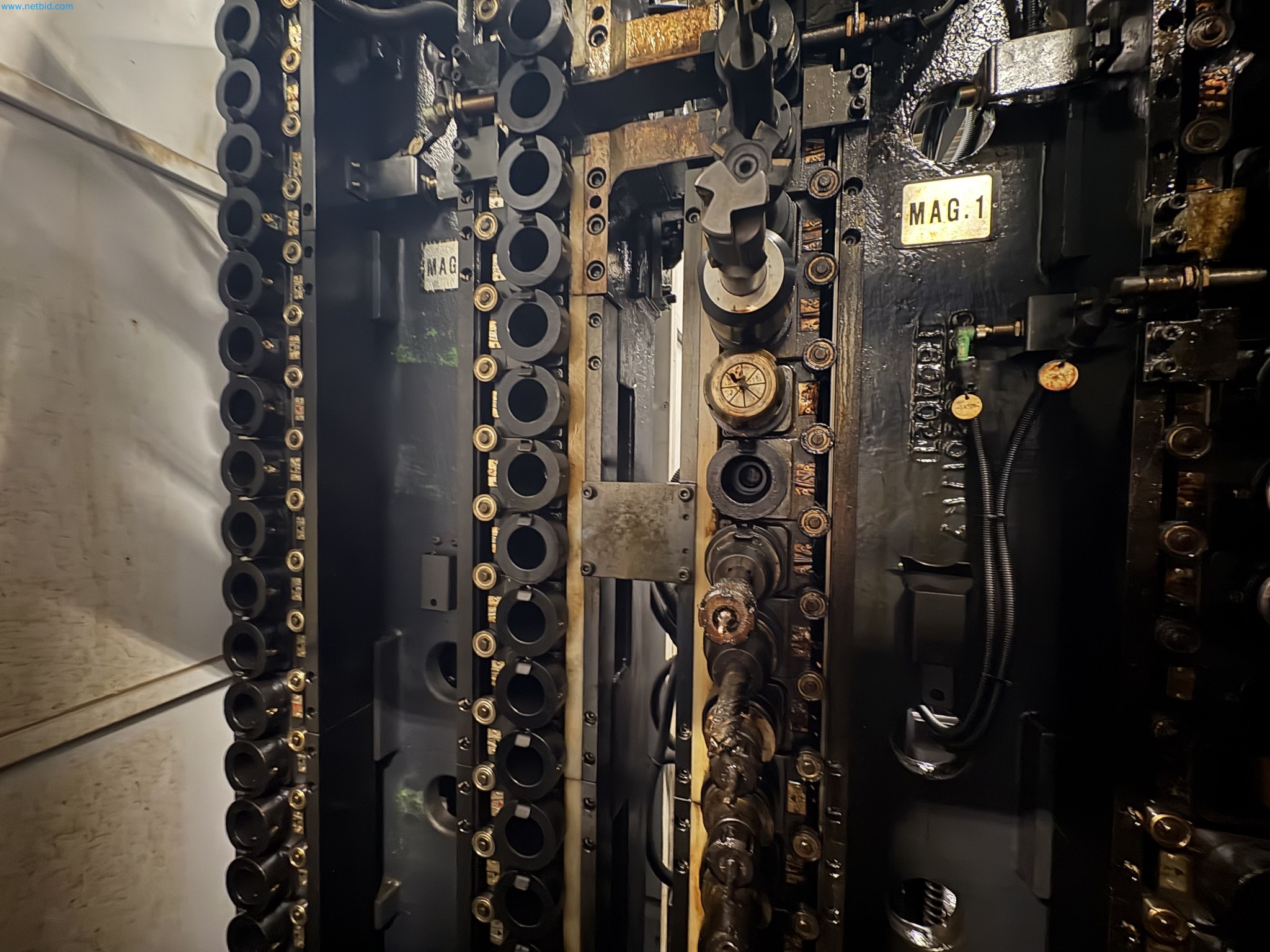 Metallbearbeitungsmaschinen aus der Umstrukturierung des Maschinenparks in Belgien-22