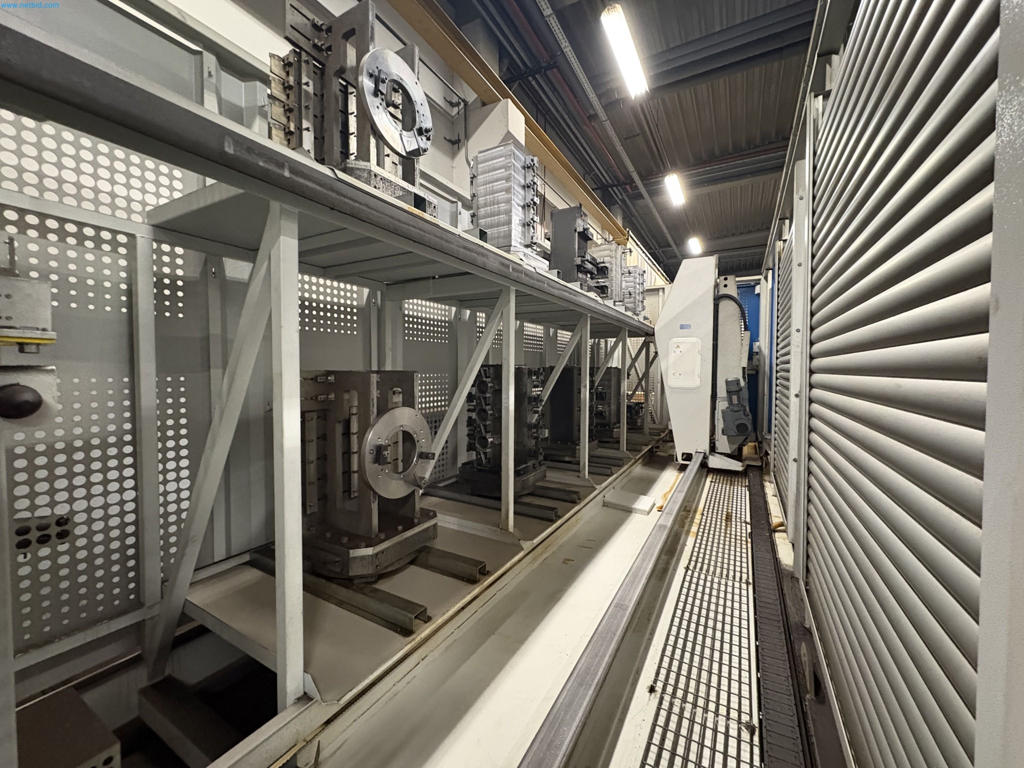 Metallbearbeitungsmaschinen aus der Umstrukturierung des Maschinenparks in Belgien-32