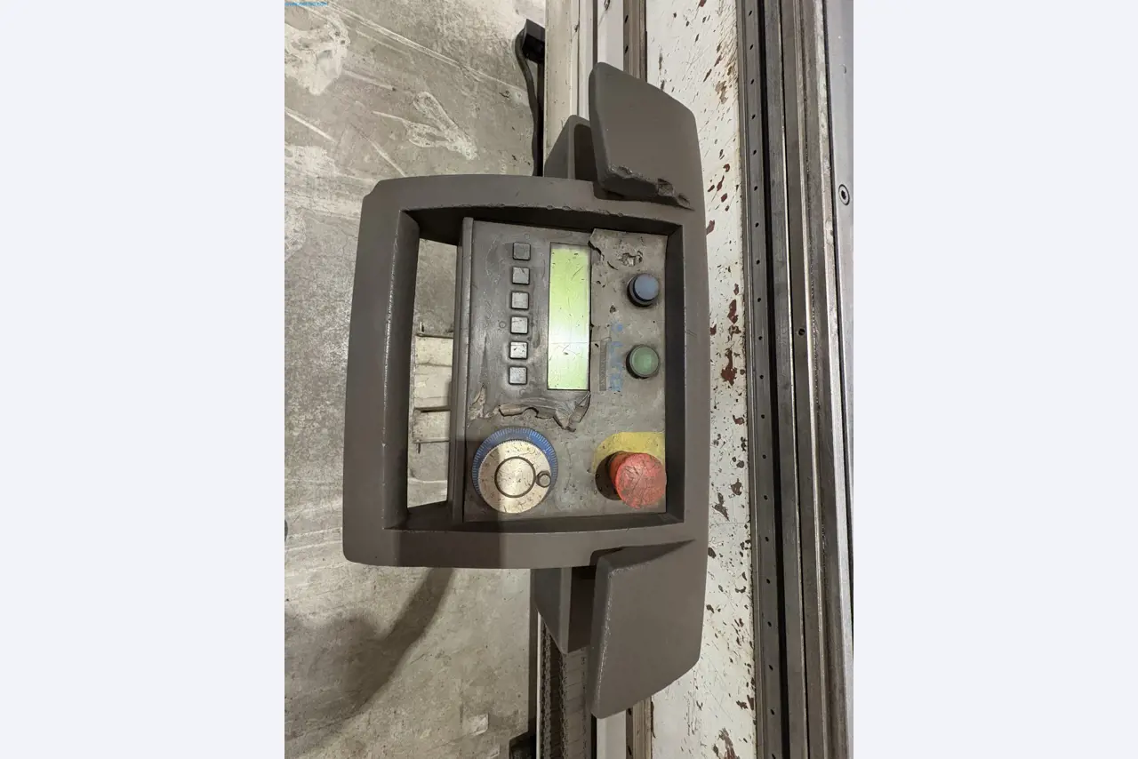 Metallbearbeitungsmaschinen aus der Umstrukturierung des Maschinenparks in Belgien-10