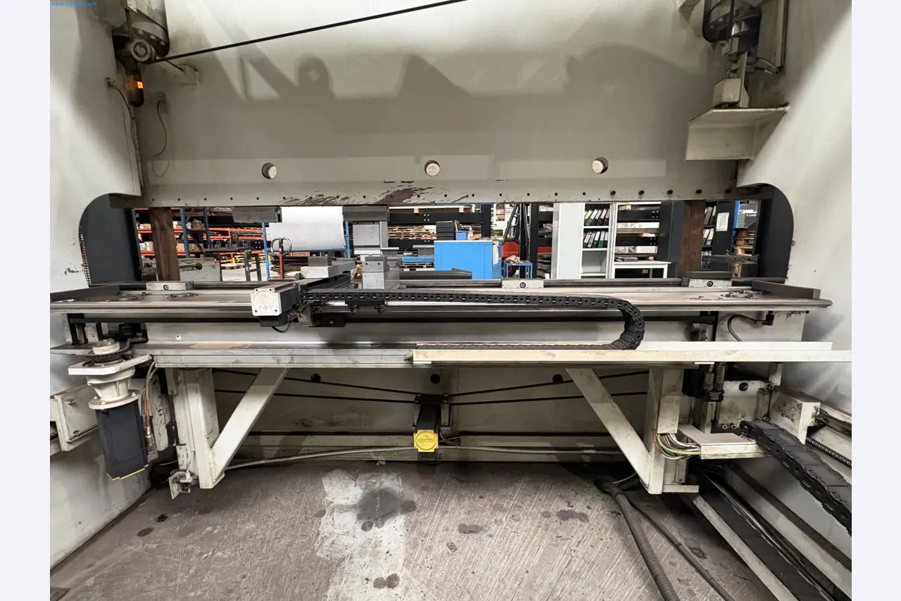 Metallbearbeitungsmaschinen aus der Umstrukturierung des Maschinenparks in Belgien-13