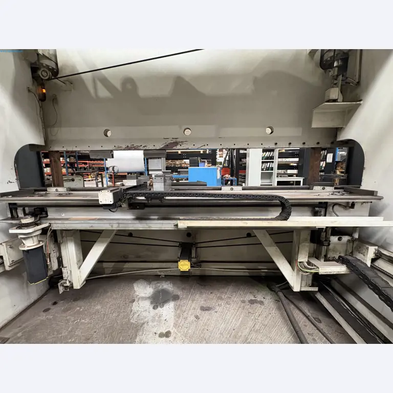 Metallbearbeitungsmaschinen aus der Umstrukturierung des Maschinenparks in Belgien-13