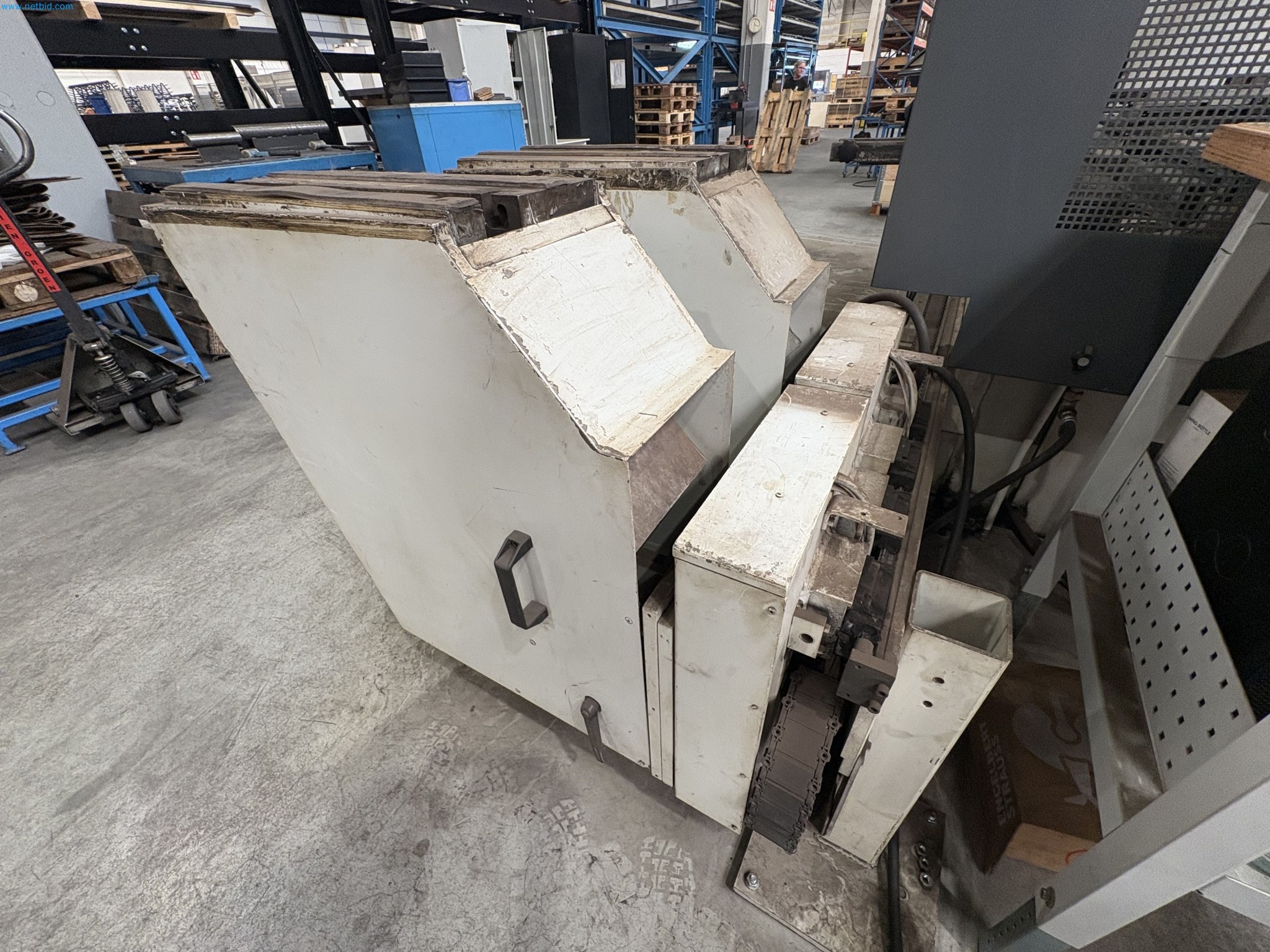 Metallbearbeitungsmaschinen aus der Umstrukturierung des Maschinenparks in Belgien-9