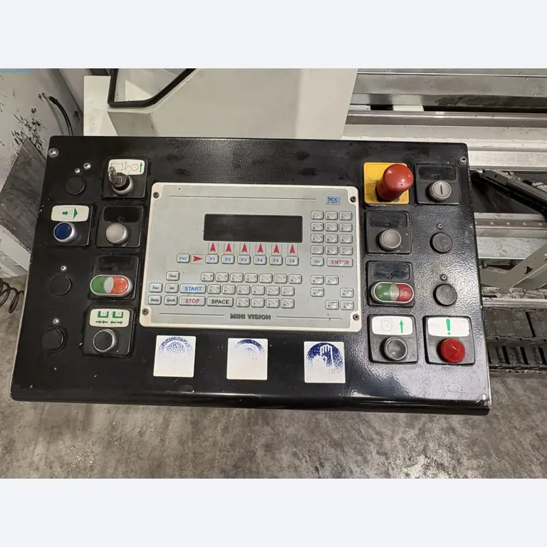 Metallbearbeitungsmaschinen aus der Umstrukturierung des Maschinenparks in Belgien-3