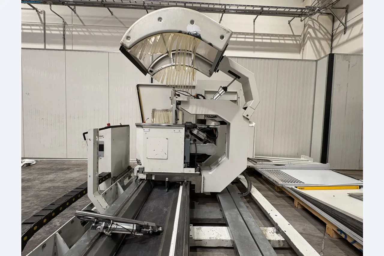 Metallbearbeitungsmaschinen aus der Umstrukturierung des Maschinenparks in Belgien-6