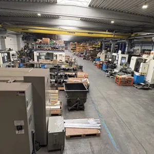 Metallbearbeitungsmaschinen aus der Umstrukturierung des Maschinenparks in Belgien