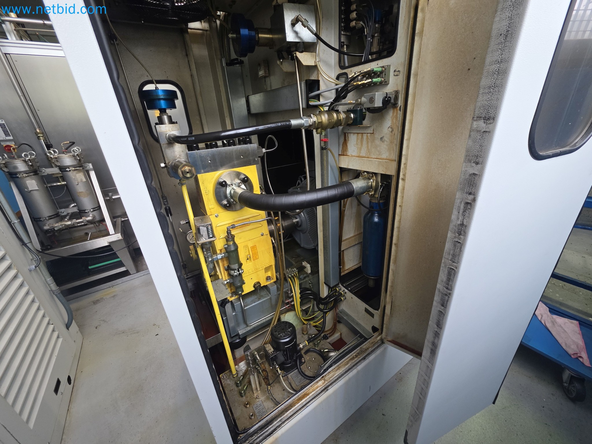 Machinery available from the closure of a precision turning company in Spain-4