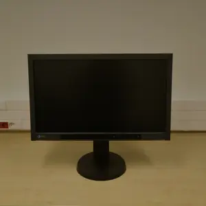9 Monitors EIZO 68
