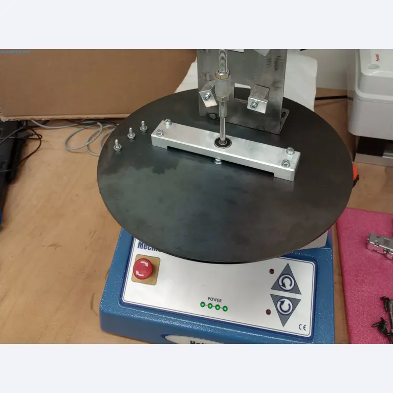 Industrial robots and metalworking machines in the Czech Republic-1