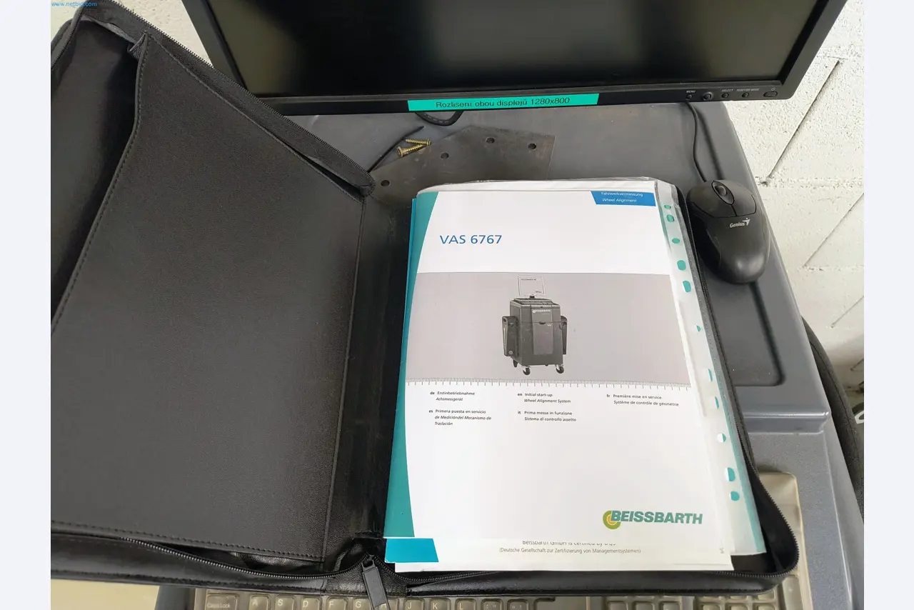 Industrial robots and metalworking machines in the Czech Republic-3