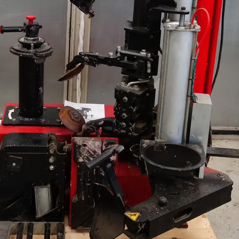 Mounting device for tires Promaxx Force 1120