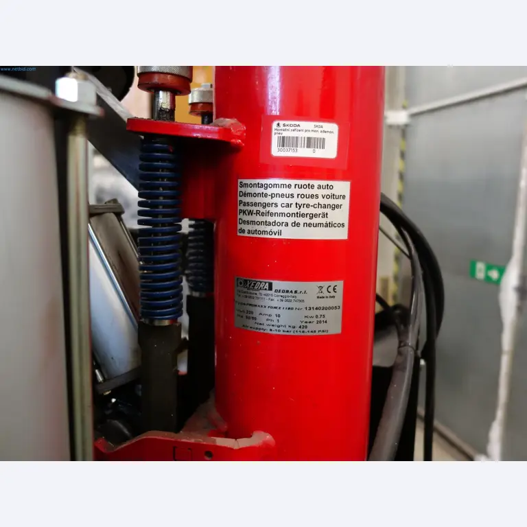 Industrial robots and metalworking machines in the Czech Republic-3