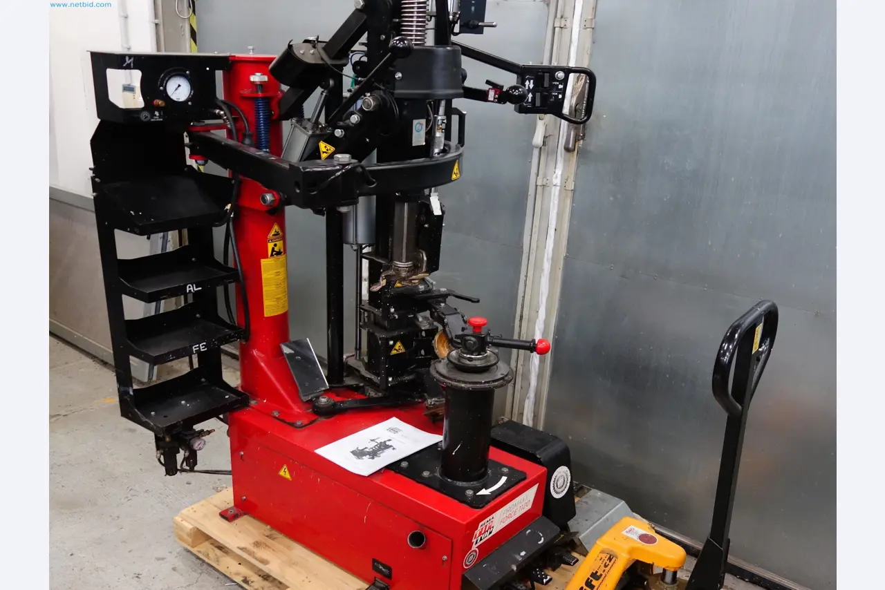 Industrial robots and metalworking machines in the Czech Republic-5