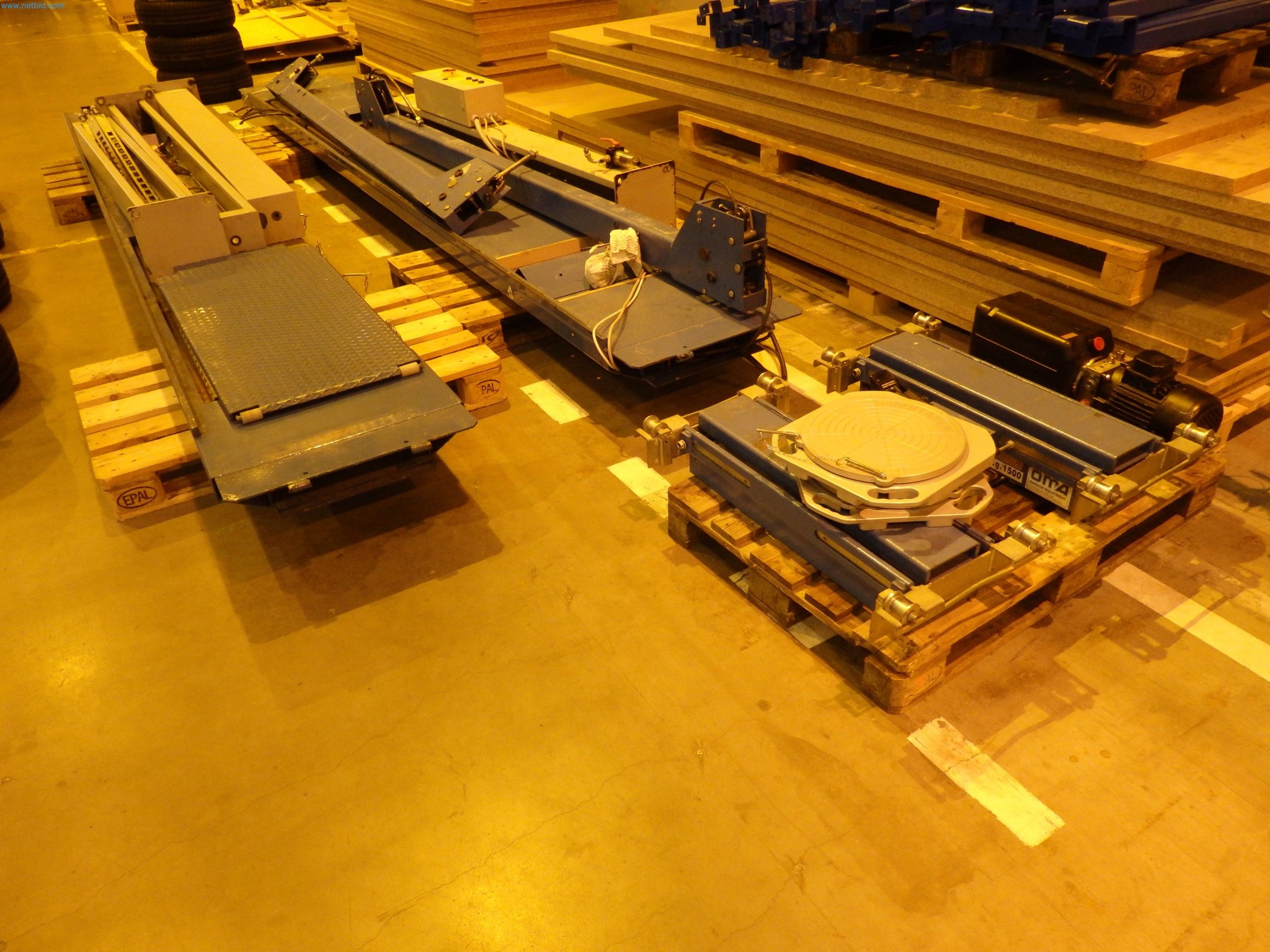  Industrial robots and metalworking machines in the Czech Republic-1