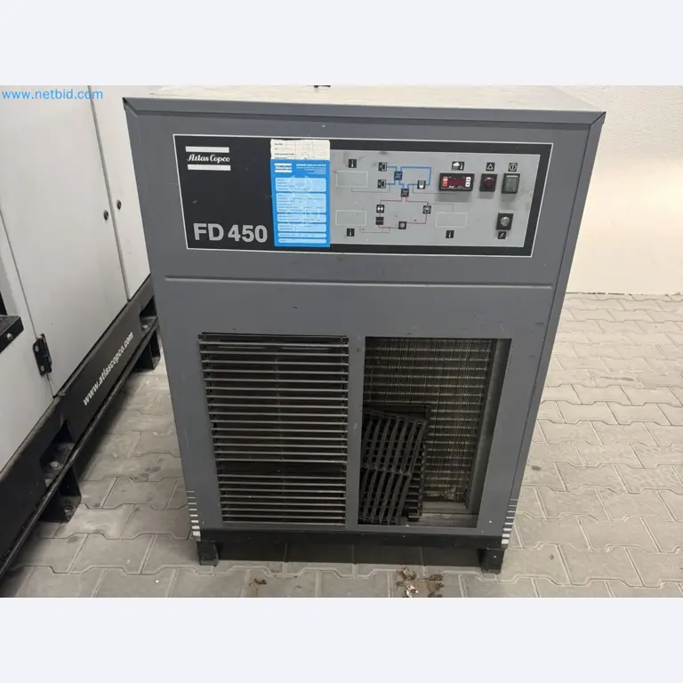 Industrial robots and metalworking machines in the Czech Republic-1