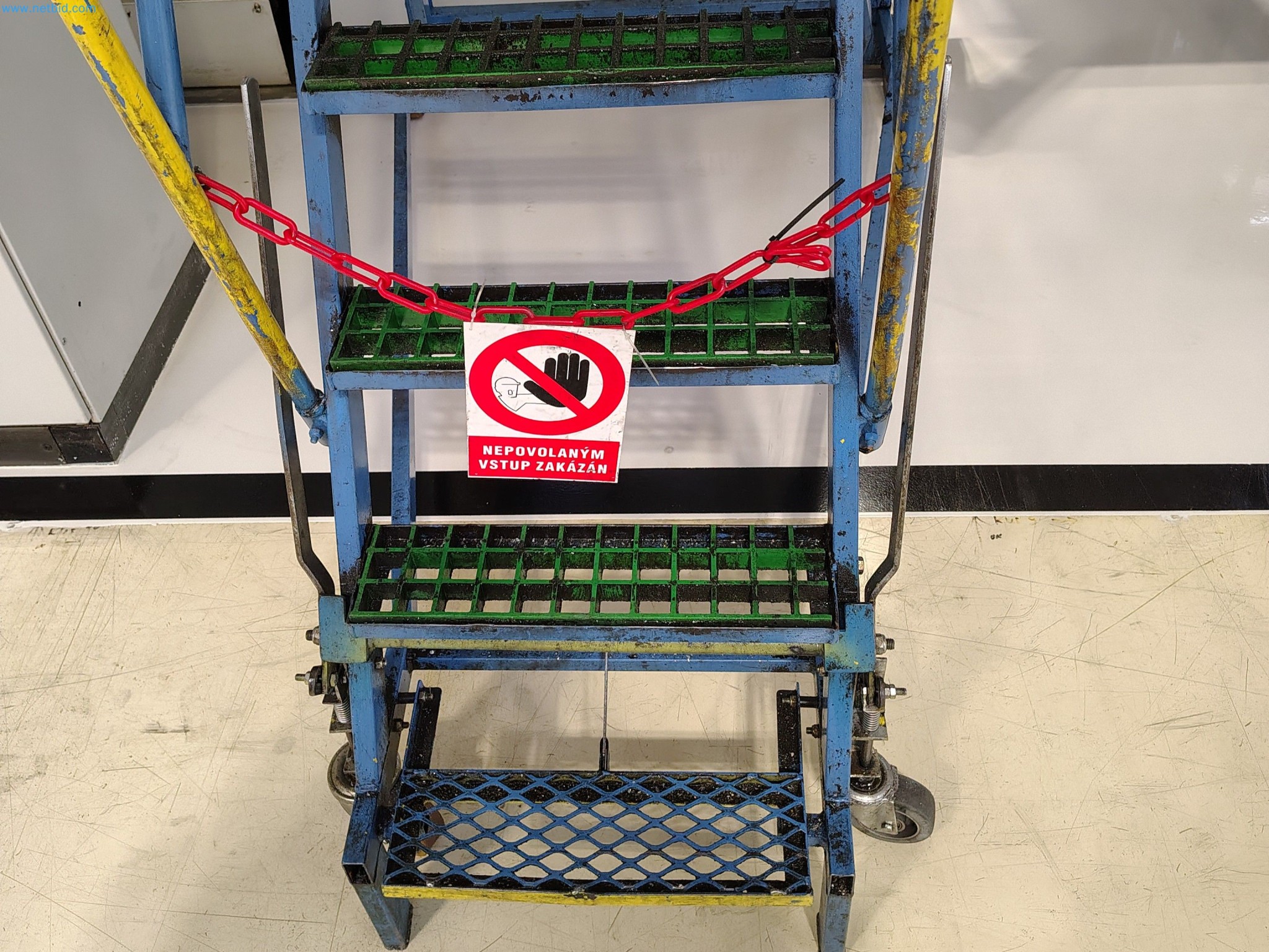  Industrial robots and metalworking machines in the Czech Republic-3