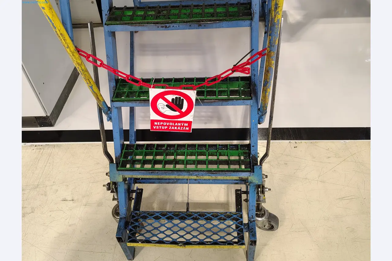 Industrial robots and metalworking machines in the Czech Republic-3