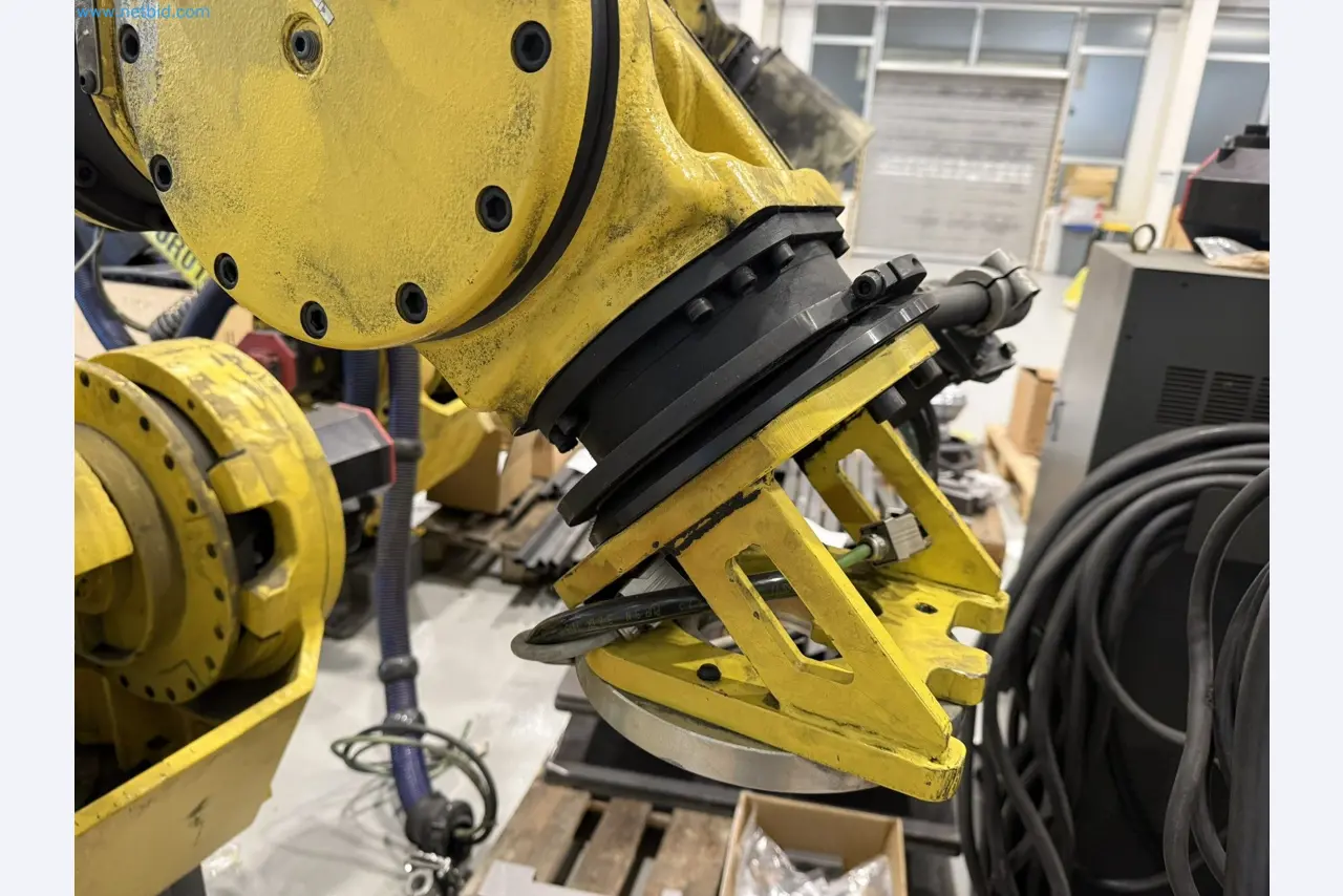 Industrial robots and metalworking machines in the Czech Republic-3