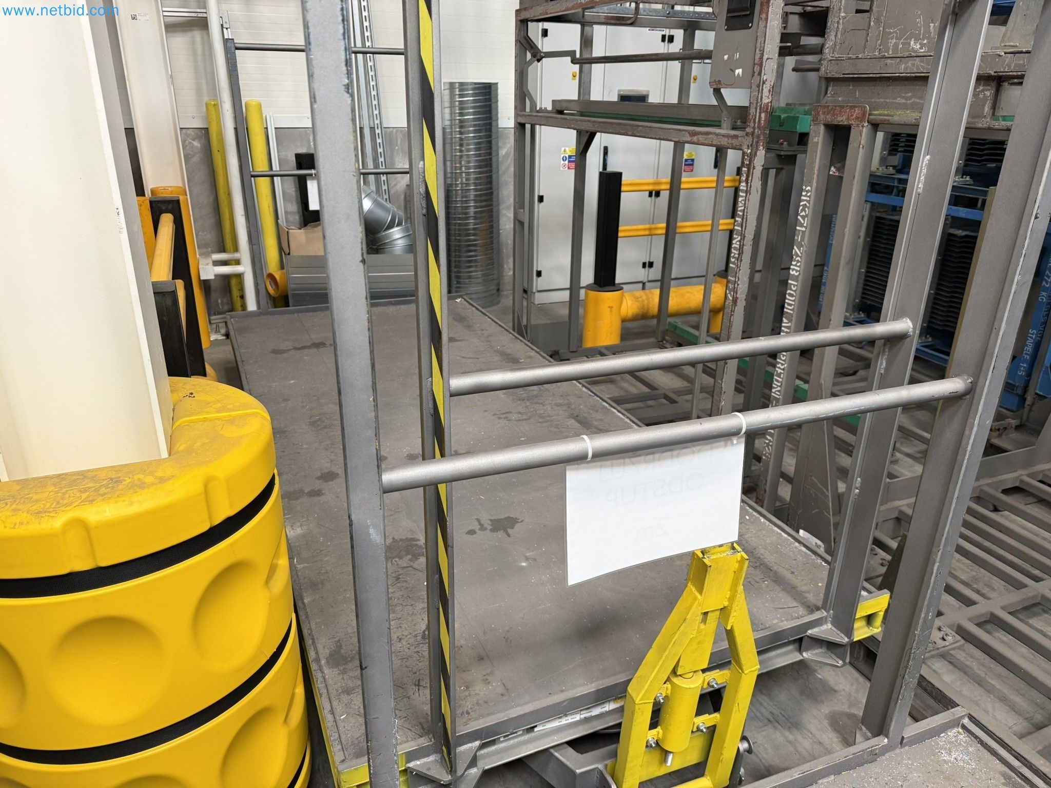  Industrial robots, forklift trucks and welding equipment becoming available-1